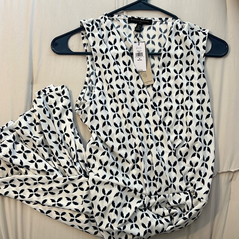 NWT beautiful, V-neck, blue and white sleeveless dress from Banana Republic